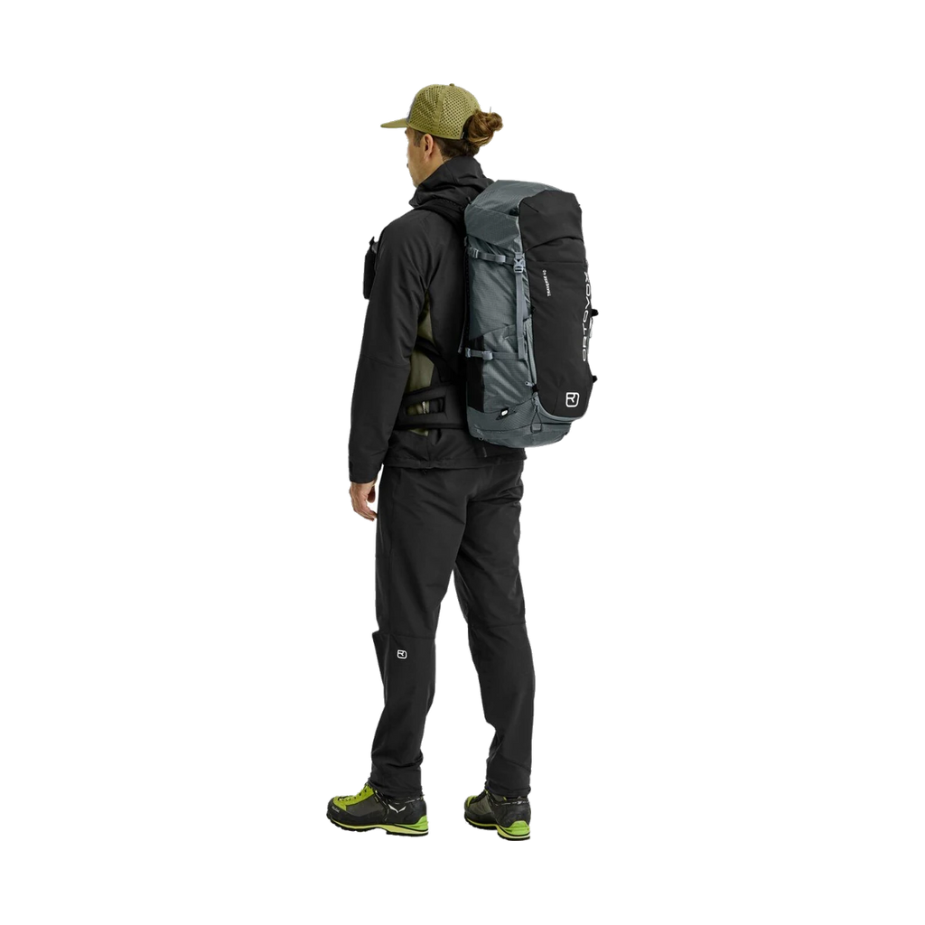 Traverse 40 GREEN dark arctic grey