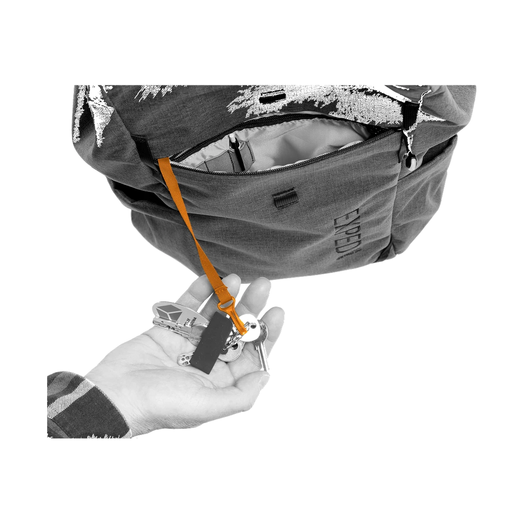 Metro 20, leichter Tagesrucksack für Alltag und Outdoor black melange